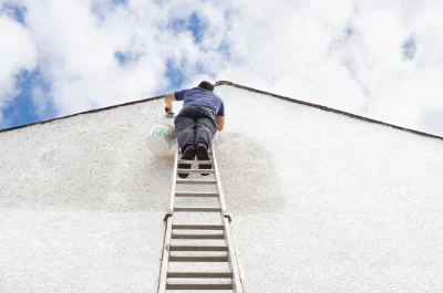 Peinture extérieure à la Bastide-des-Jourdans — façades et ravalement